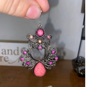 Pink dangle metal earrings